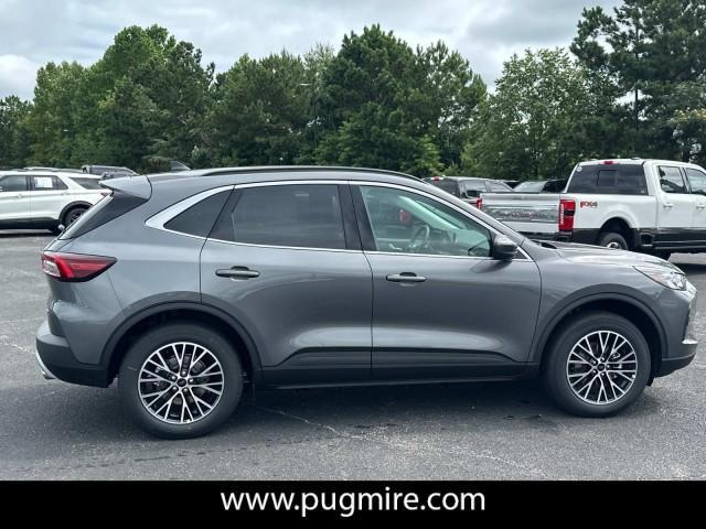 new 2025 Ford Escape car, priced at $30,095