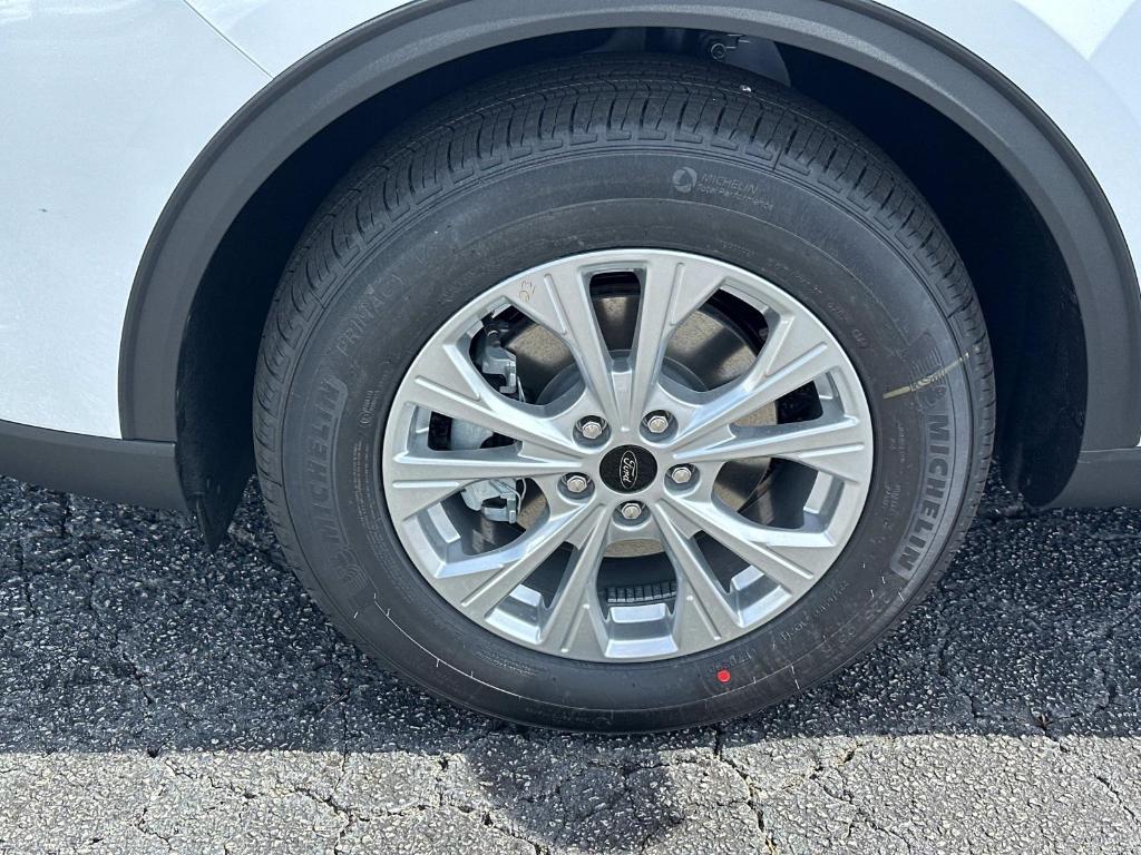 new 2025 Ford Escape car, priced at $27,980