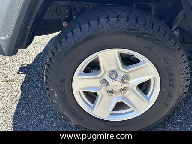 used 2021 Jeep Gladiator car, priced at $27,995