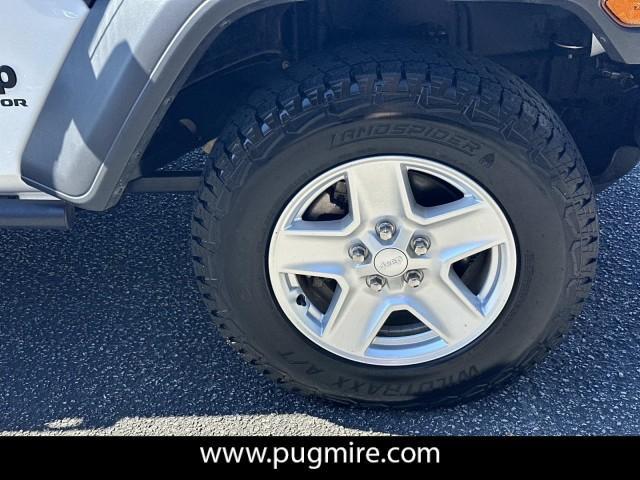 used 2021 Jeep Gladiator car, priced at $27,995