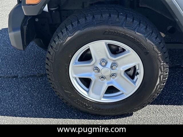 used 2021 Jeep Gladiator car, priced at $27,995