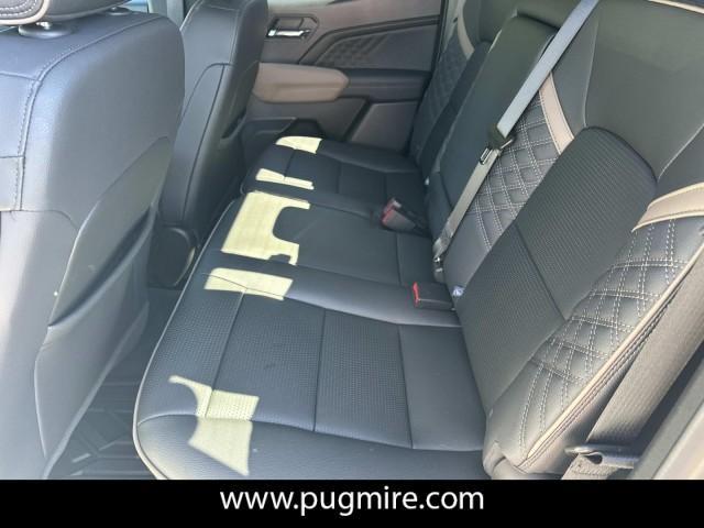 used 2023 GMC Canyon car, priced at $40,995