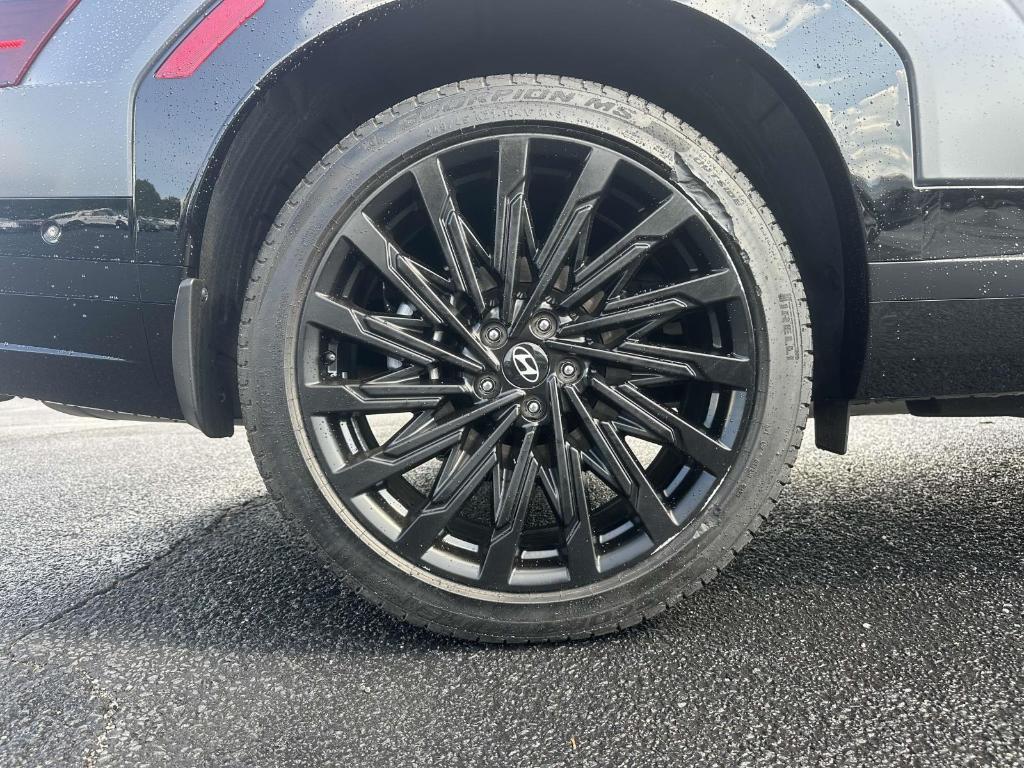 used 2025 Hyundai Santa Fe car, priced at $39,895