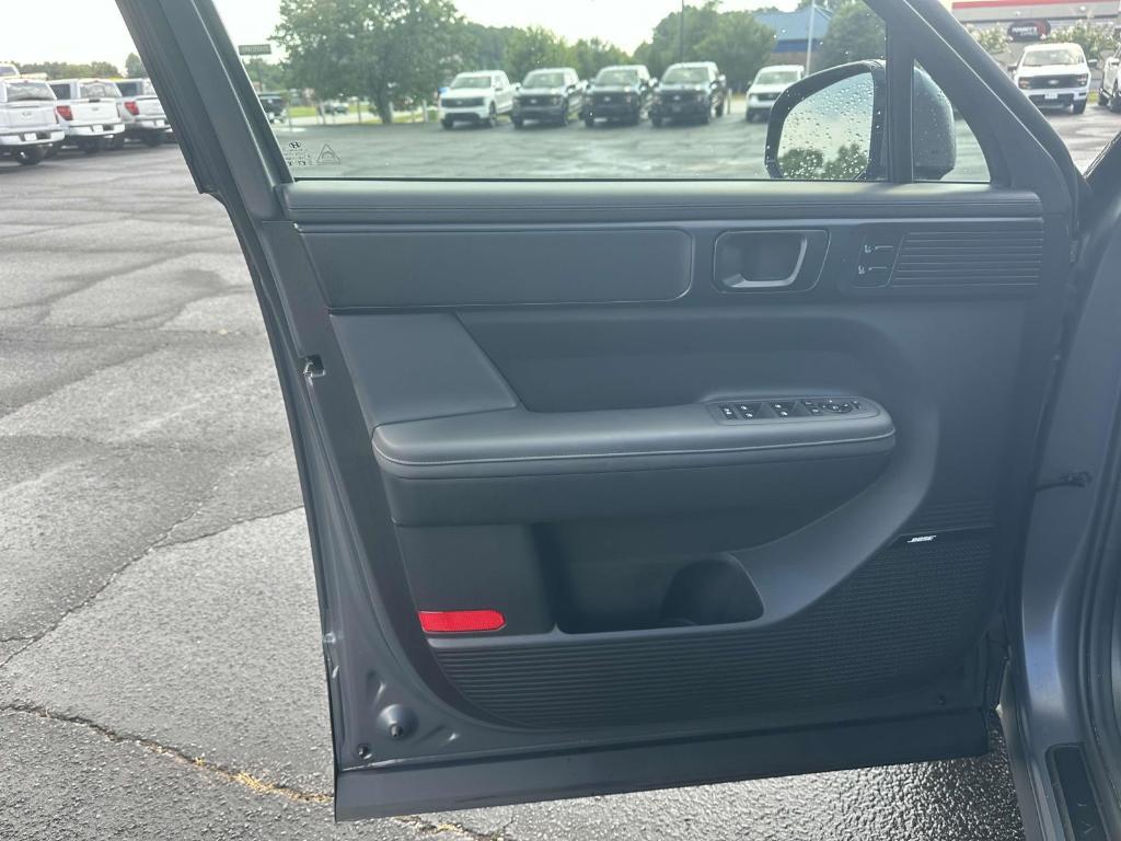 used 2025 Hyundai Santa Fe car, priced at $39,895