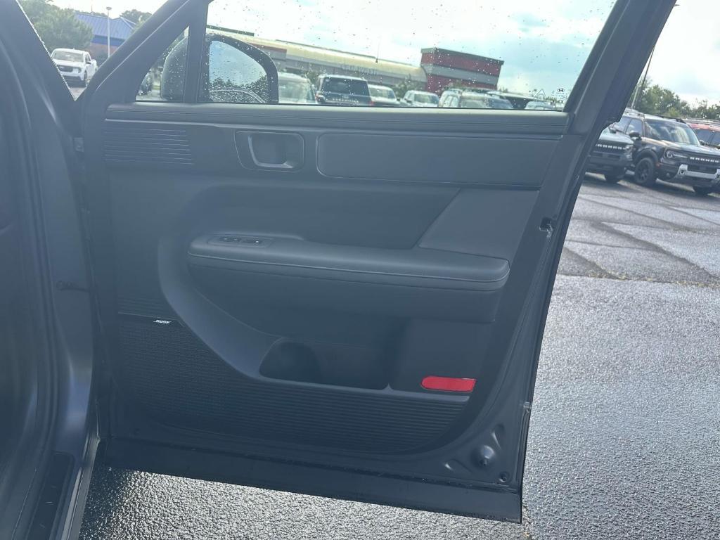 used 2025 Hyundai Santa Fe car, priced at $39,895