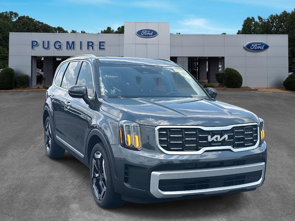 used 2024 Kia Telluride car, priced at $34,895