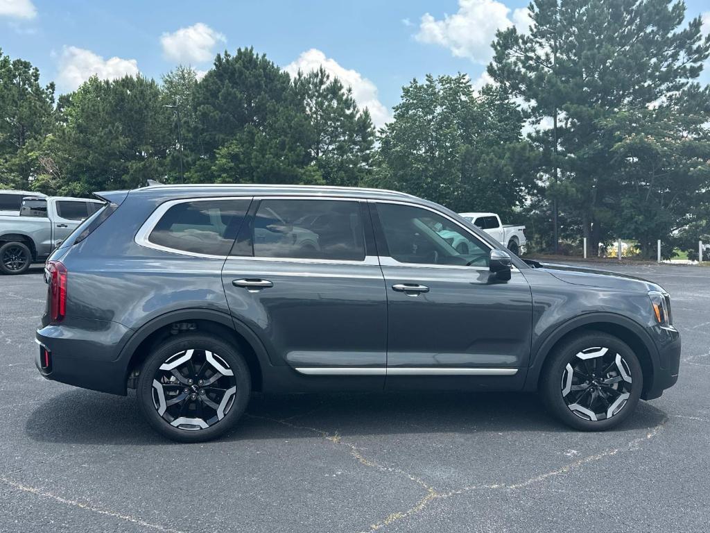 used 2024 Kia Telluride car, priced at $34,895