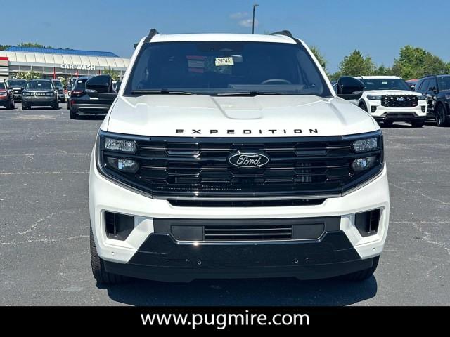new 2025 Ford Expedition car, priced at $81,925