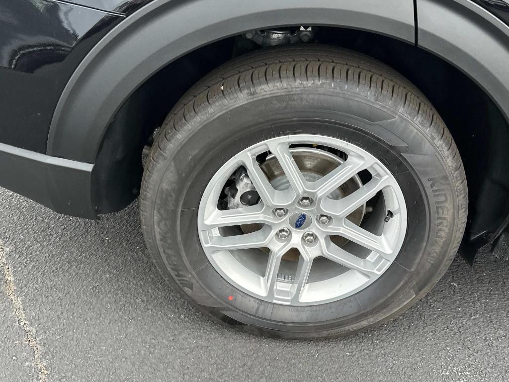 new 2025 Ford Explorer car, priced at $39,090
