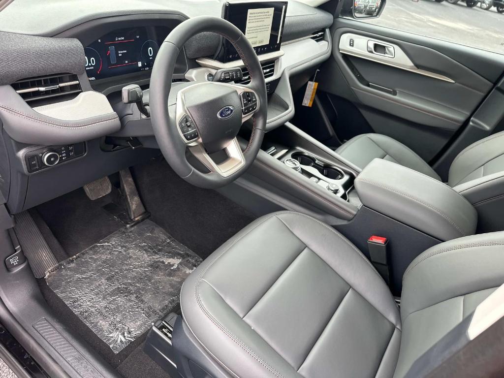 new 2025 Ford Explorer car, priced at $39,090