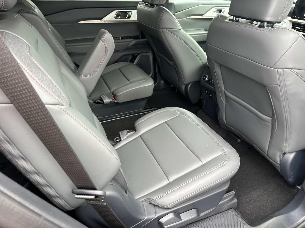 new 2025 Ford Explorer car, priced at $39,090