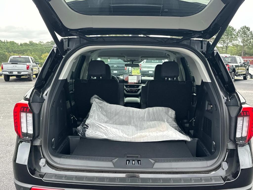 new 2025 Ford Explorer car, priced at $39,090
