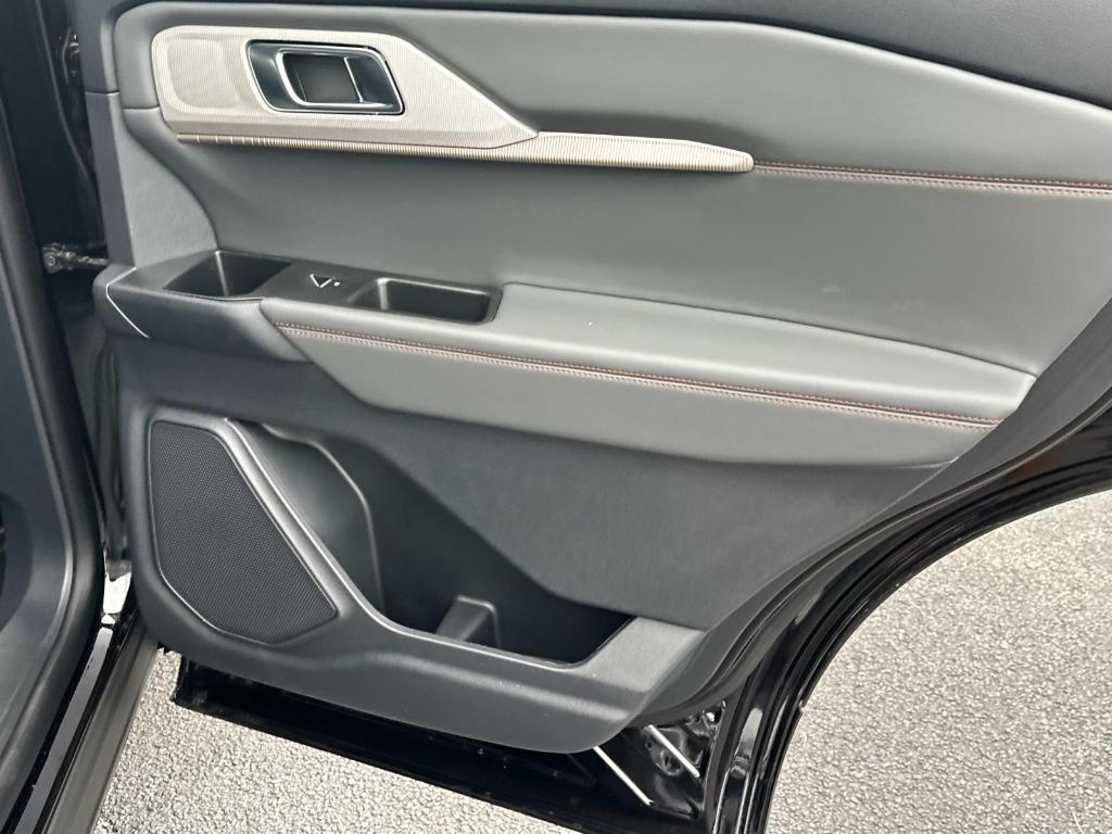 new 2025 Ford Explorer car, priced at $39,090