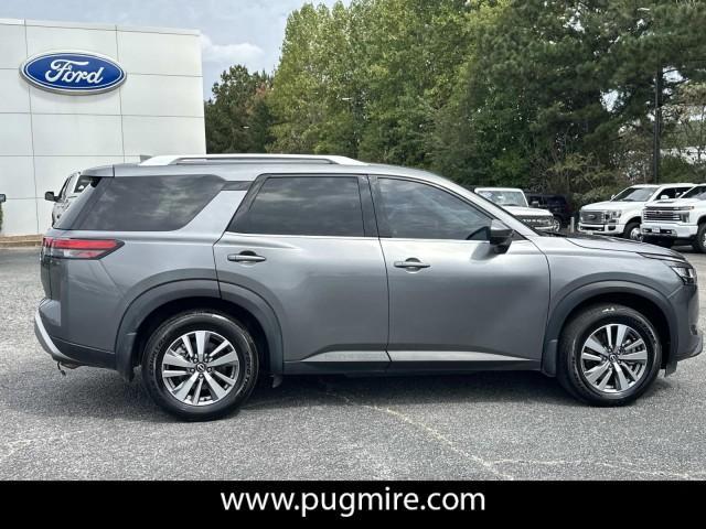 used 2022 Nissan Pathfinder car, priced at $25,995