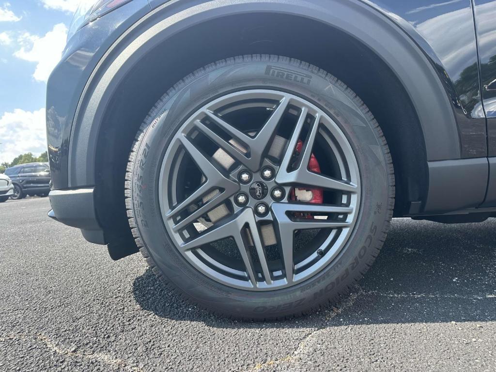 new 2025 Ford Explorer car, priced at $43,180