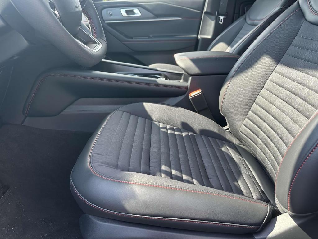 new 2025 Ford Explorer car, priced at $43,180