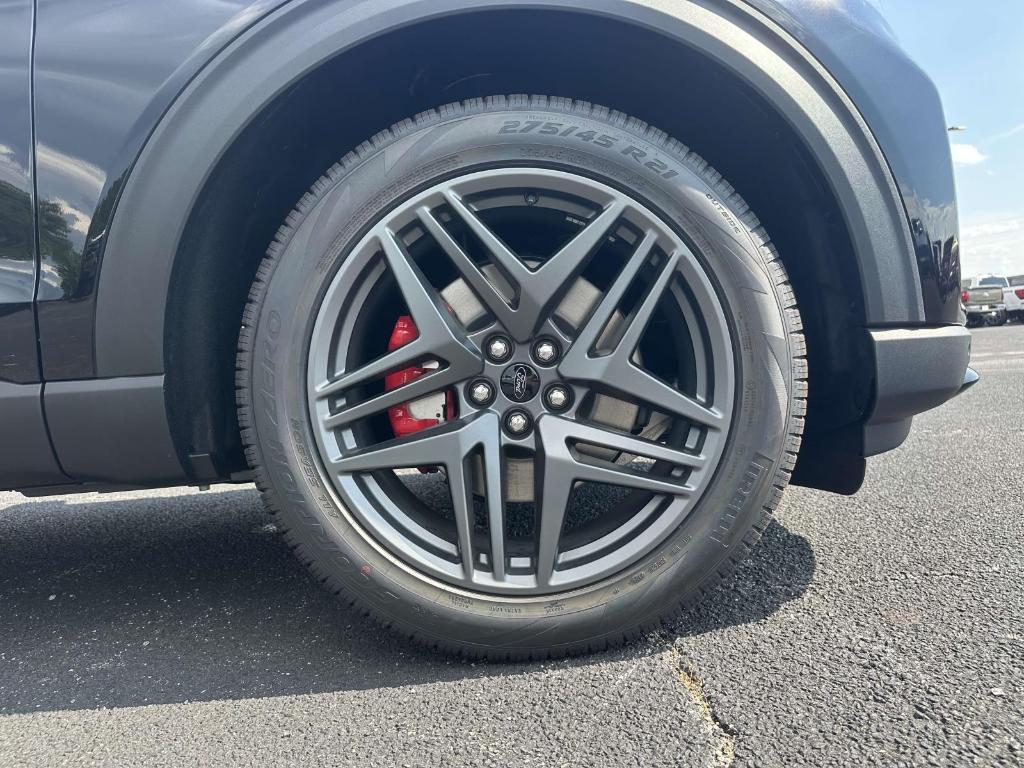 new 2025 Ford Explorer car, priced at $43,180