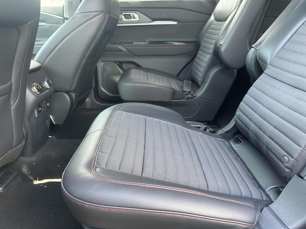 new 2025 Ford Explorer car, priced at $43,180