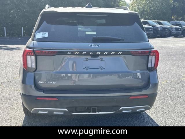 new 2025 Ford Explorer car, priced at $40,720