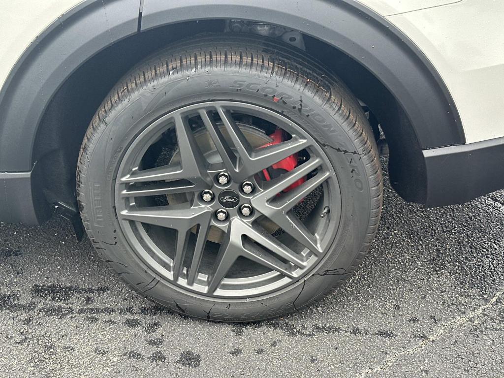 new 2025 Ford Explorer car, priced at $43,830