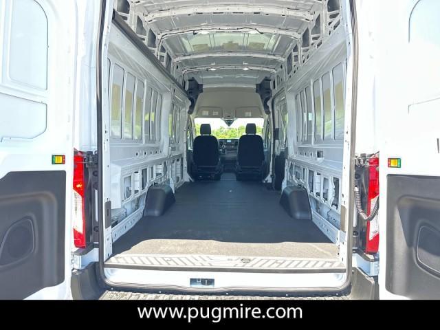 new 2025 Ford Transit-250 car