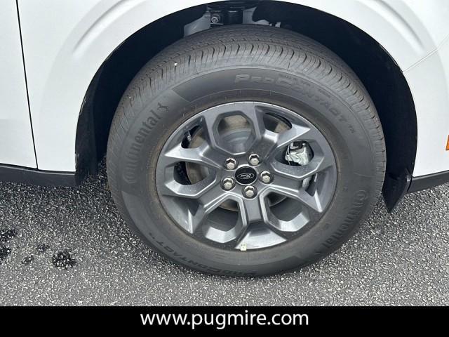 new 2025 Ford Maverick car, priced at $30,455