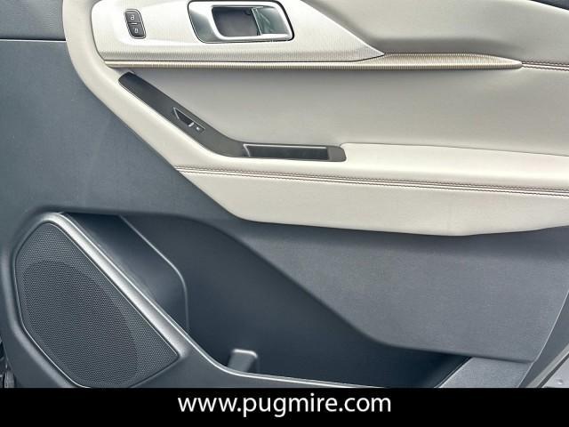 new 2025 Ford Explorer car, priced at $40,665