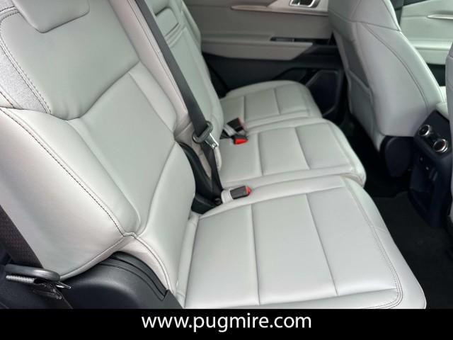 new 2025 Ford Explorer car, priced at $40,665