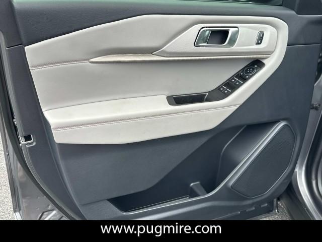 new 2025 Ford Explorer car, priced at $40,665