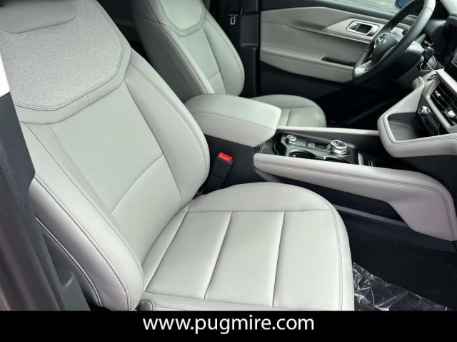 new 2025 Ford Explorer car, priced at $40,665