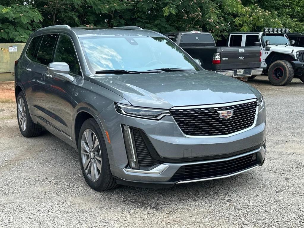 used 2022 Cadillac XT6 car, priced at $35,991