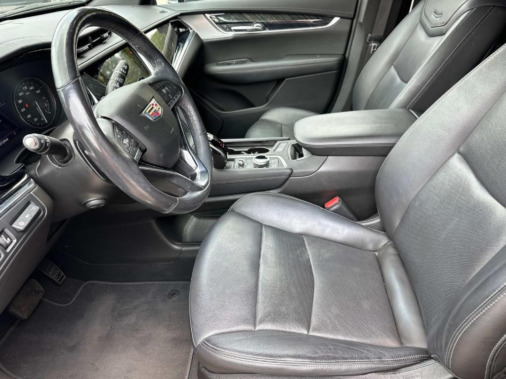 used 2022 Cadillac XT6 car, priced at $35,991