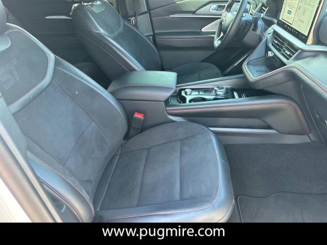 used 2025 Ford Explorer car, priced at $47,995