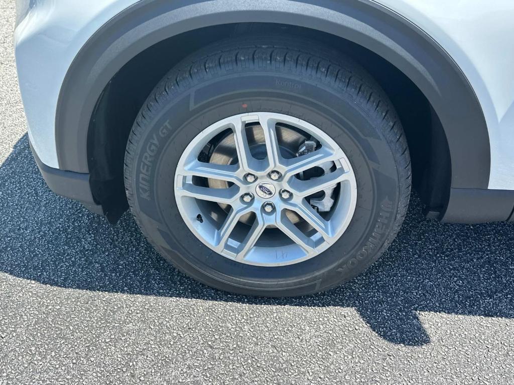 new 2025 Ford Explorer car, priced at $37,245