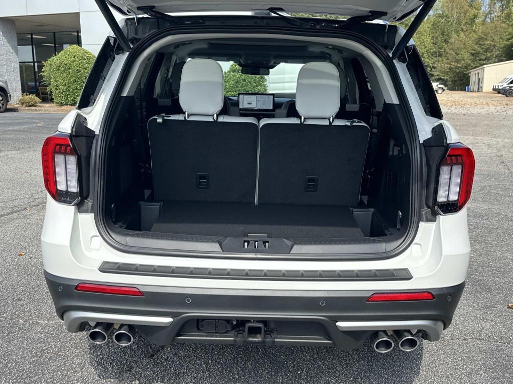 new 2025 Ford Explorer car, priced at $55,595