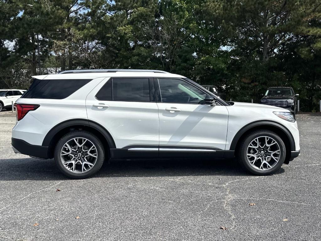 new 2025 Ford Explorer car, priced at $55,595