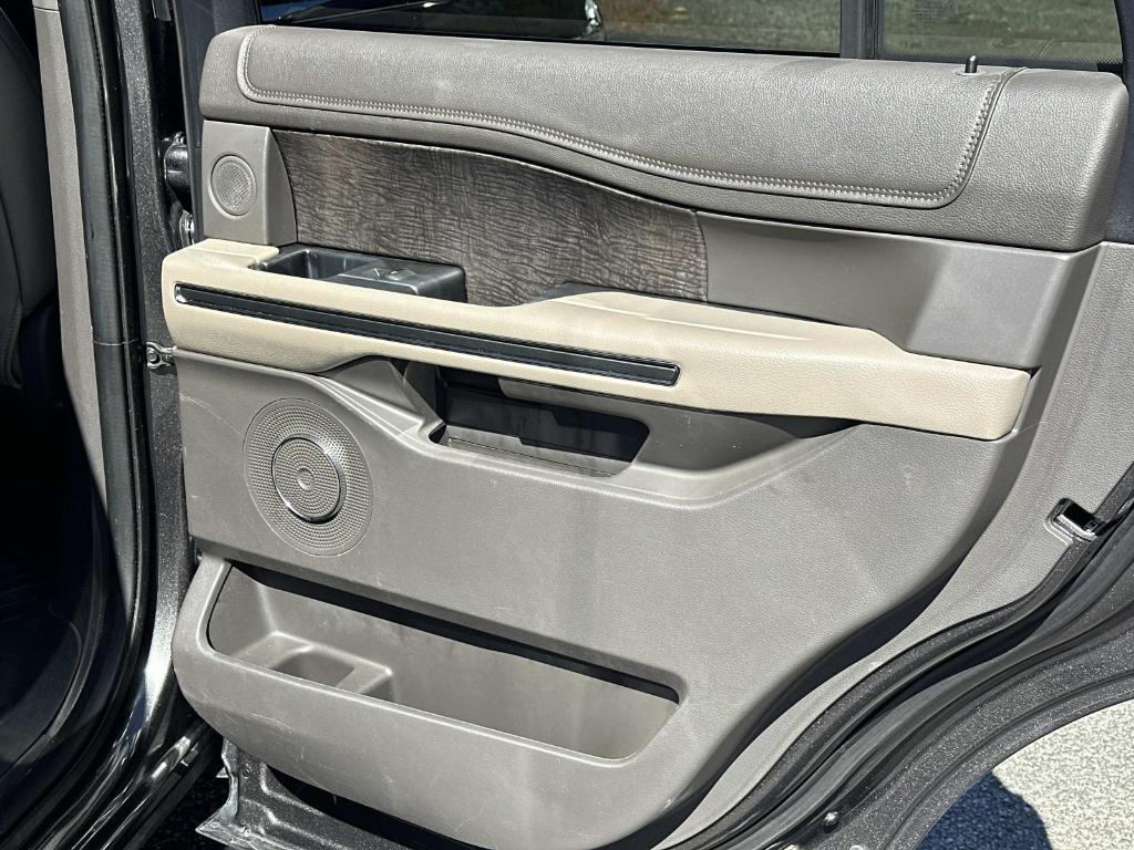 used 2021 Ford Expedition car, priced at $27,994