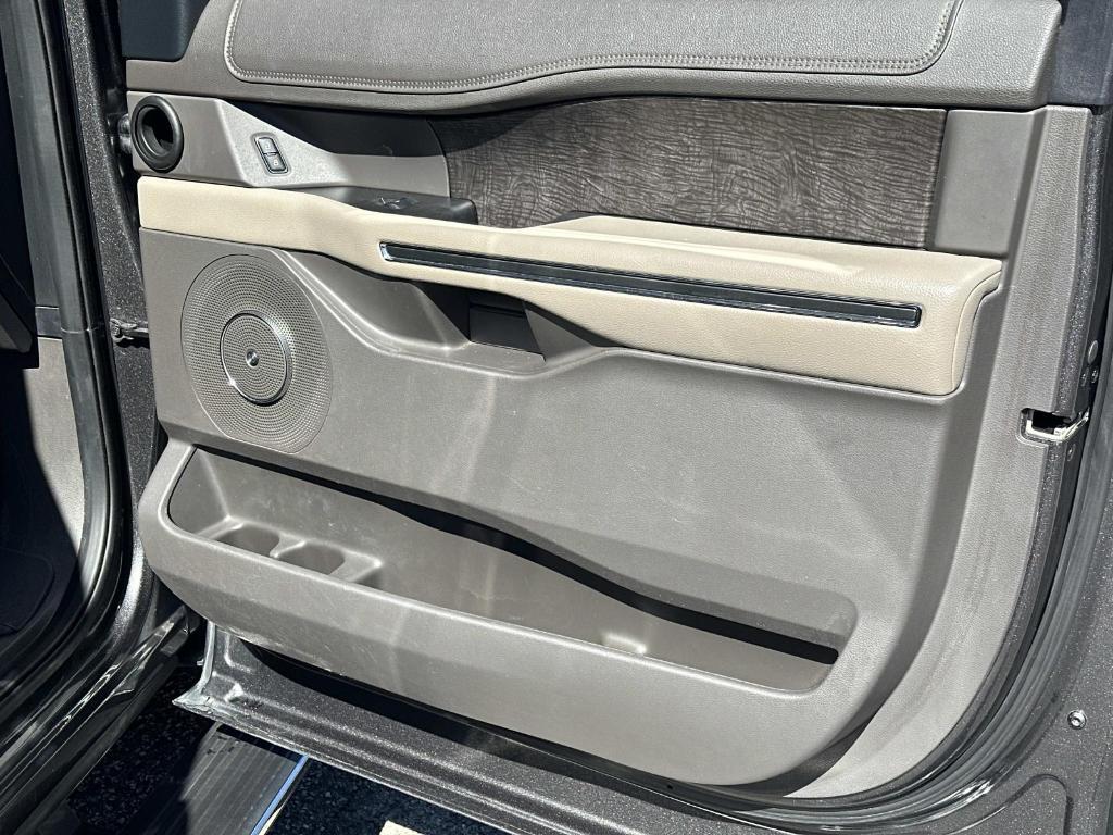 used 2021 Ford Expedition car, priced at $27,994