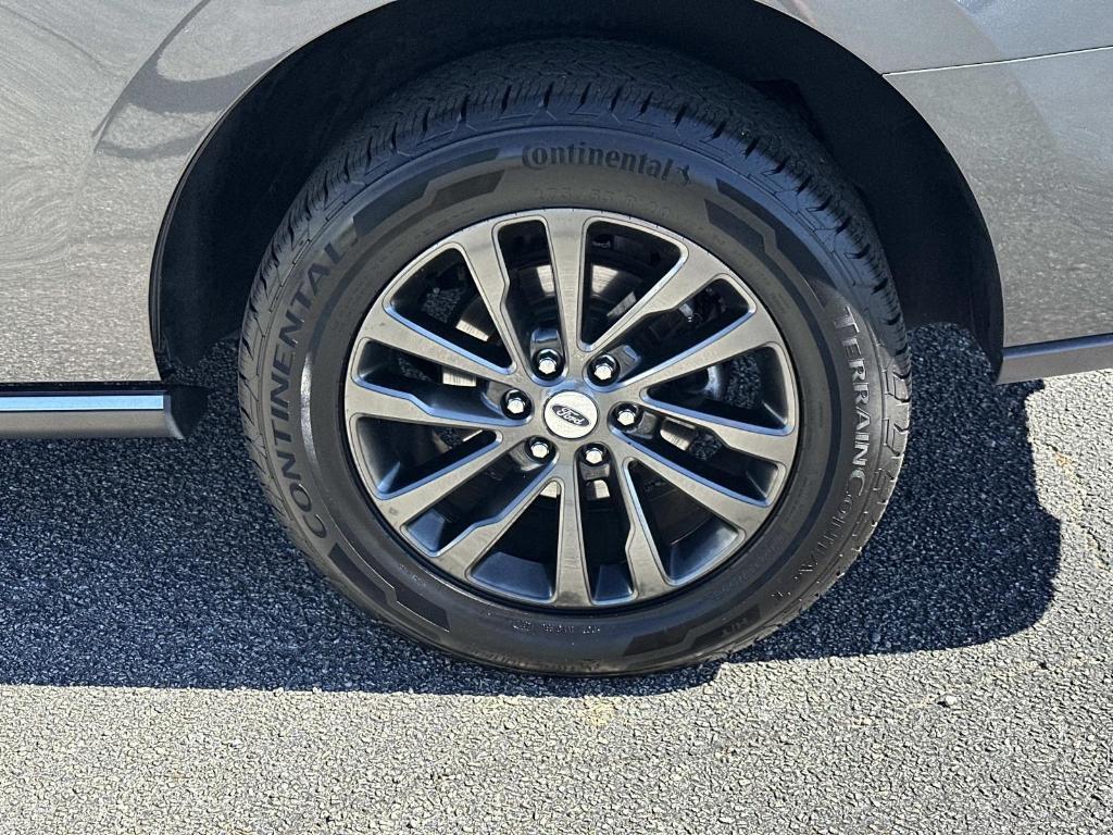 used 2021 Ford Expedition car, priced at $27,994