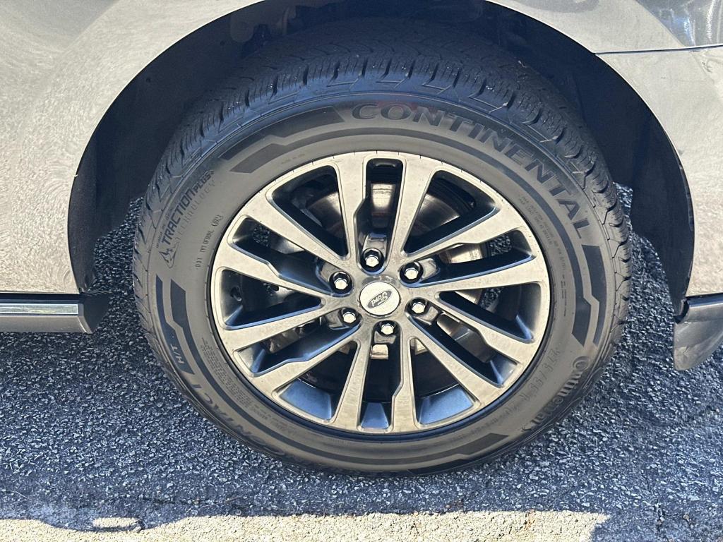 used 2021 Ford Expedition car, priced at $27,994