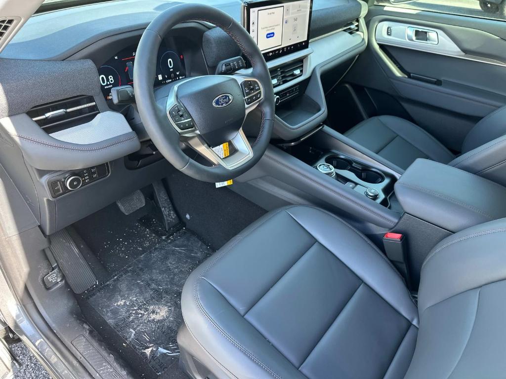 new 2025 Ford Explorer car, priced at $39,810