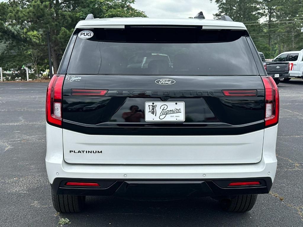 new 2025 Ford Expedition car, priced at $77,990