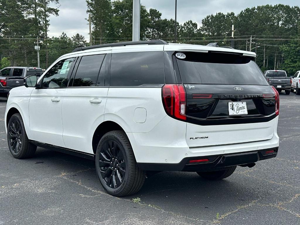 new 2025 Ford Expedition car, priced at $77,990