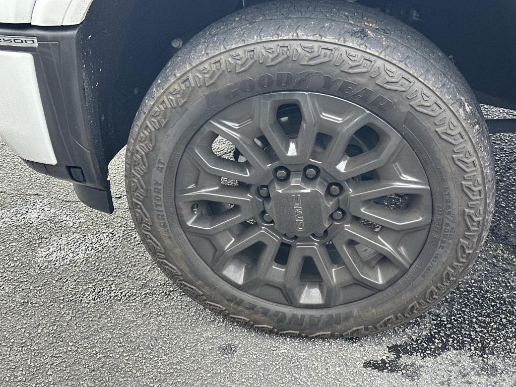 used 2025 GMC Sierra 2500 car, priced at $79,993