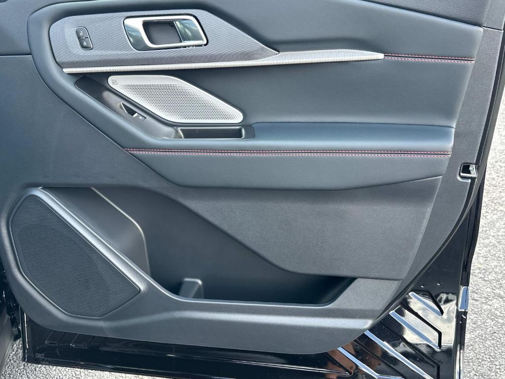 new 2025 Ford Explorer car, priced at $55,410
