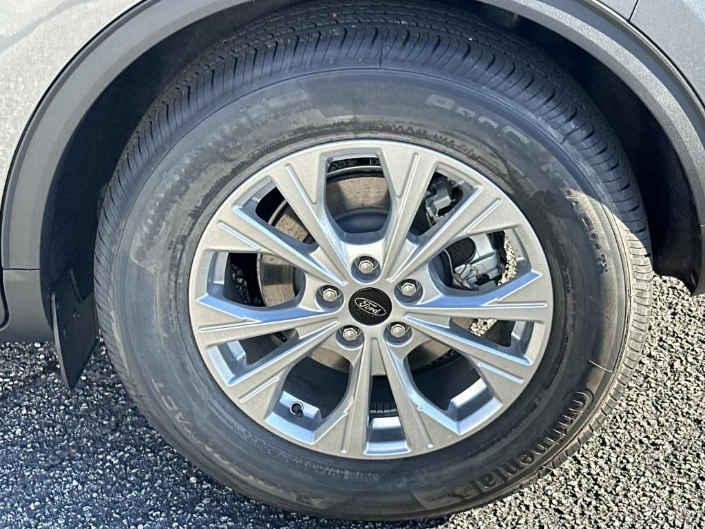 new 2026 Ford Escape car, priced at $29,275