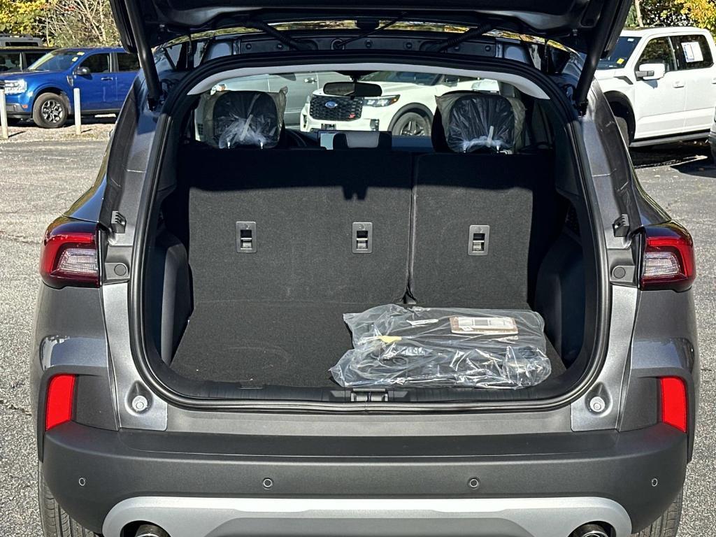 new 2026 Ford Escape car, priced at $29,275