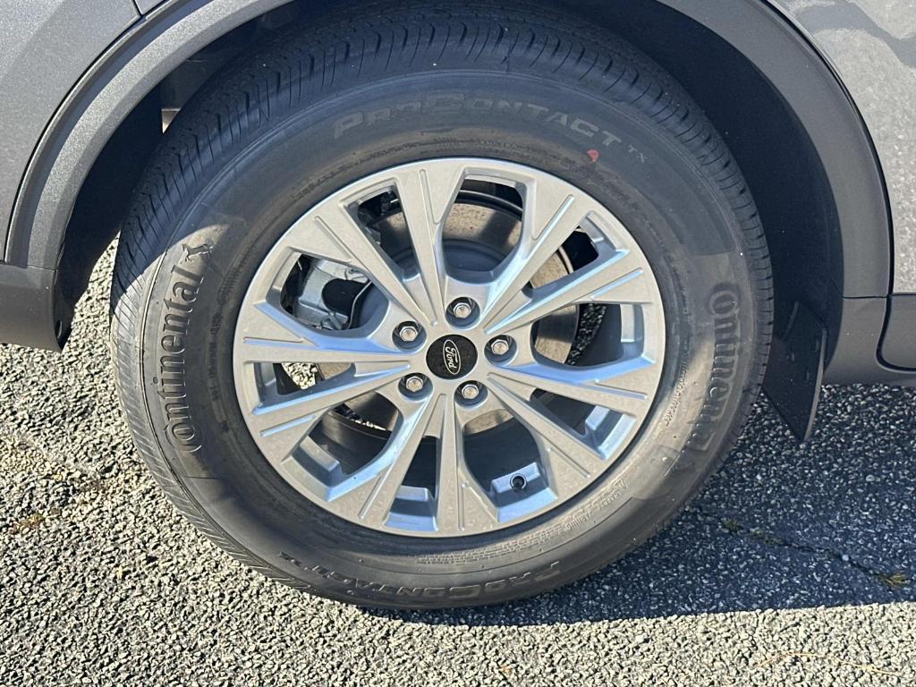 new 2026 Ford Escape car, priced at $29,275