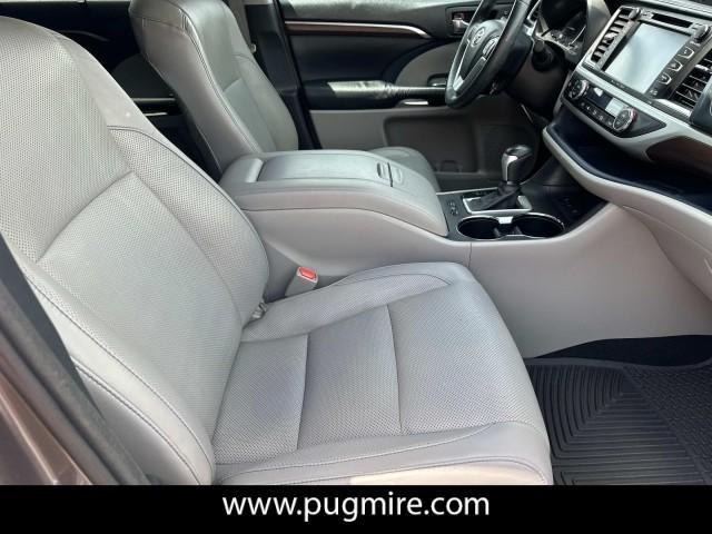 used 2016 Toyota Highlander Hybrid car, priced at $15,992