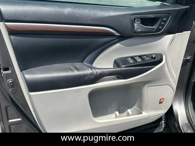 used 2016 Toyota Highlander Hybrid car, priced at $15,992